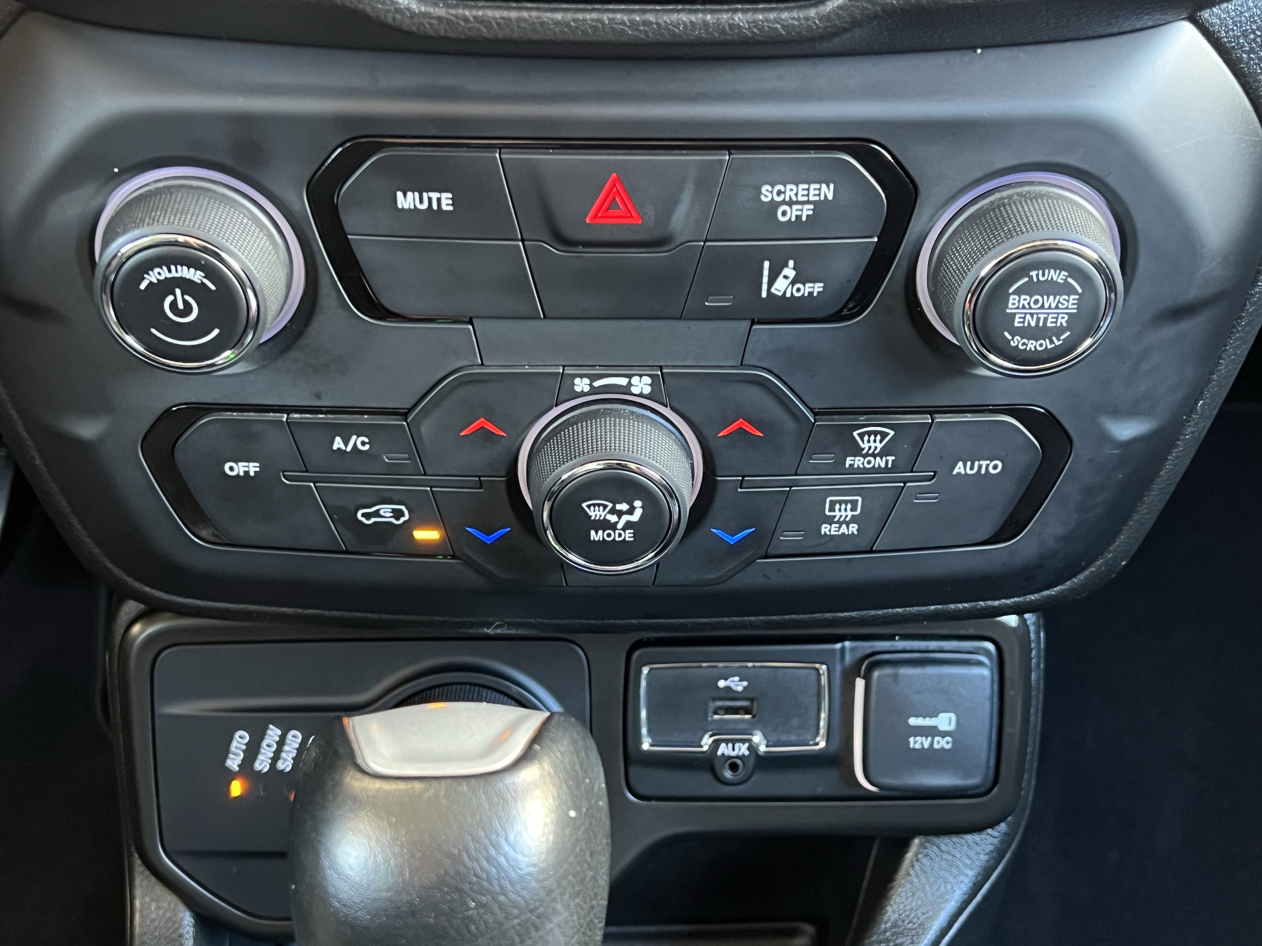 Used 2021 Jeep Renegade Limited AWD/4WD image 24