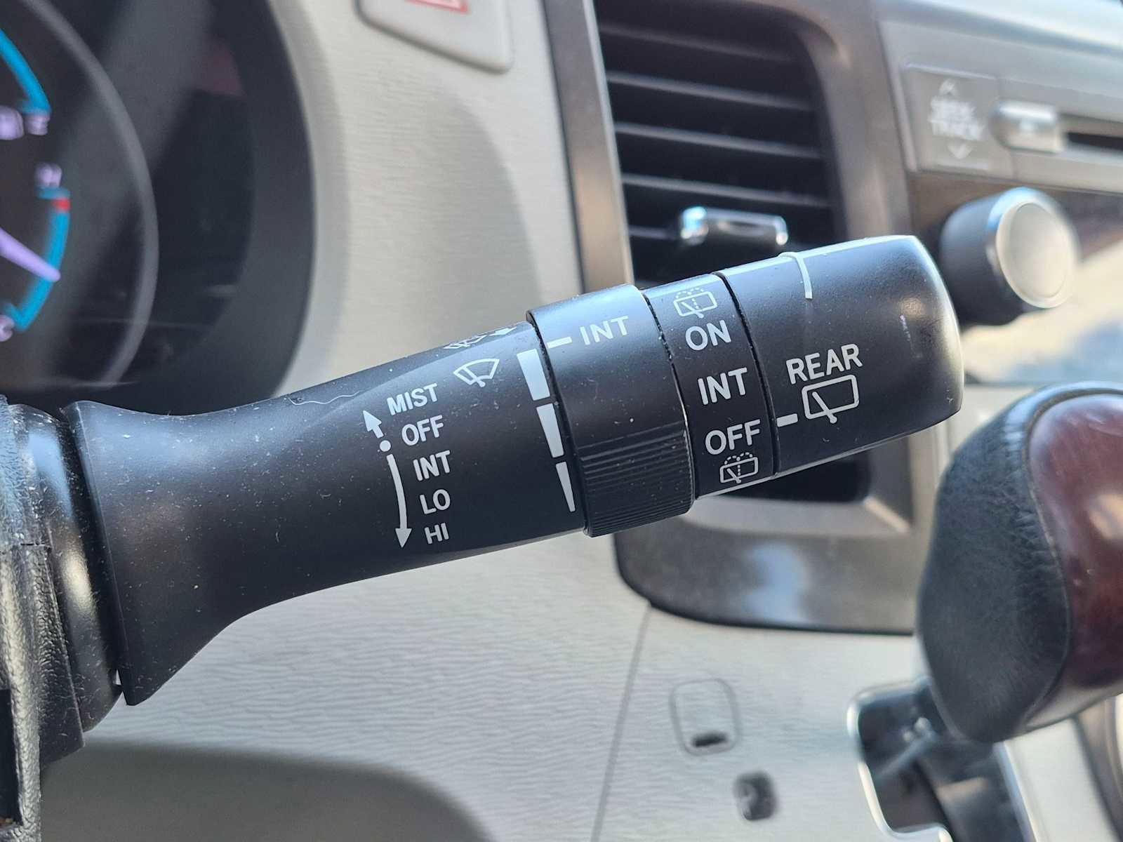 Used 2014 Toyota Sienna XLE FWD image 24