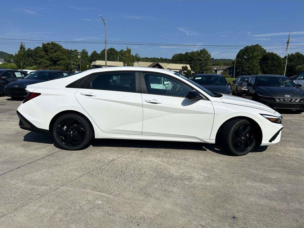 New 2026 Hyundai Elantra SEL Sport FWD image 27