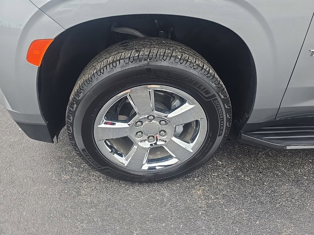 Used 2023 Chevrolet Tahoe LT w/ Luxury Package image 4