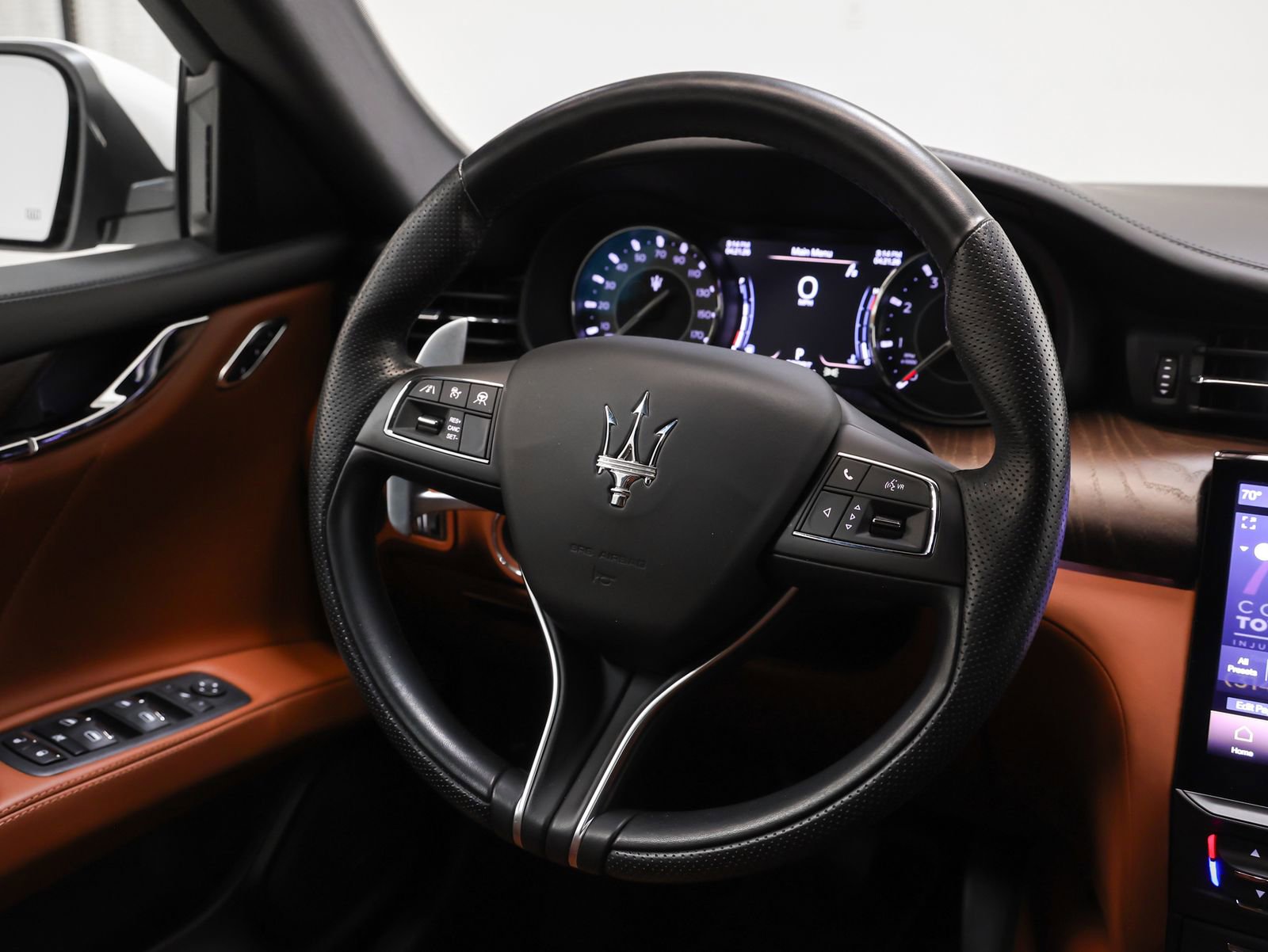 Used 2023 Maserati Quattroporte Modena RWD image 40