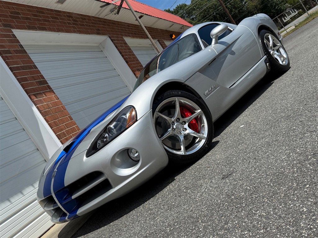 Used 2010 Dodge Viper SRT-10 w/ Protection Group image 3