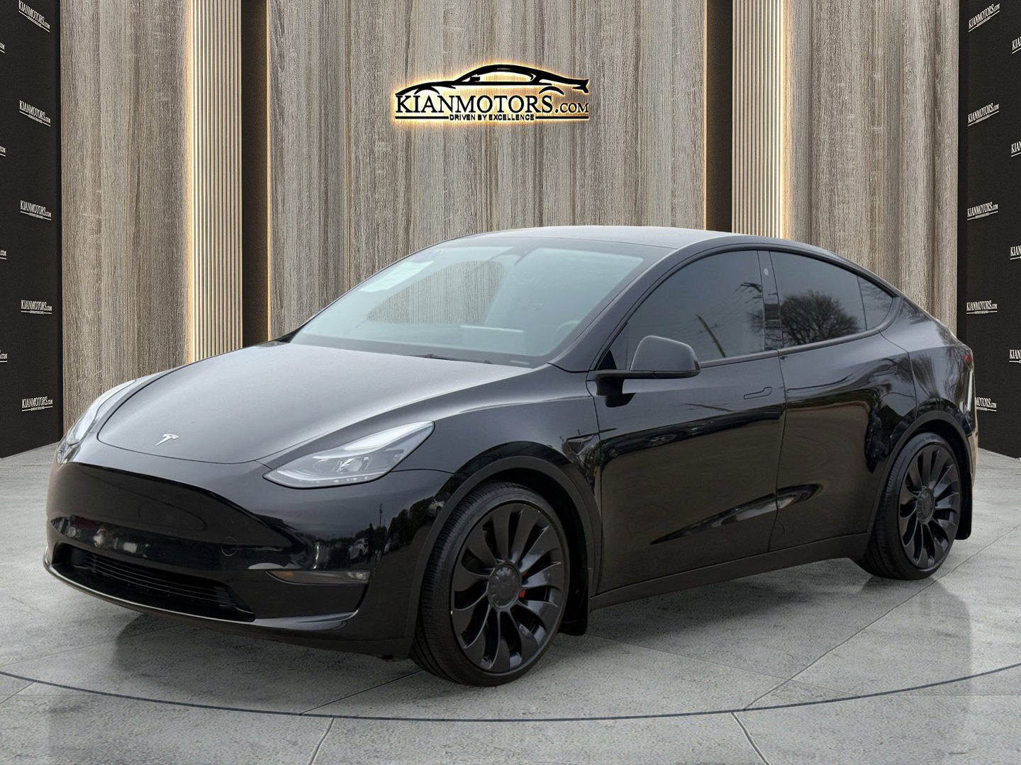 Used 2023 Tesla Model Y Performance image 3