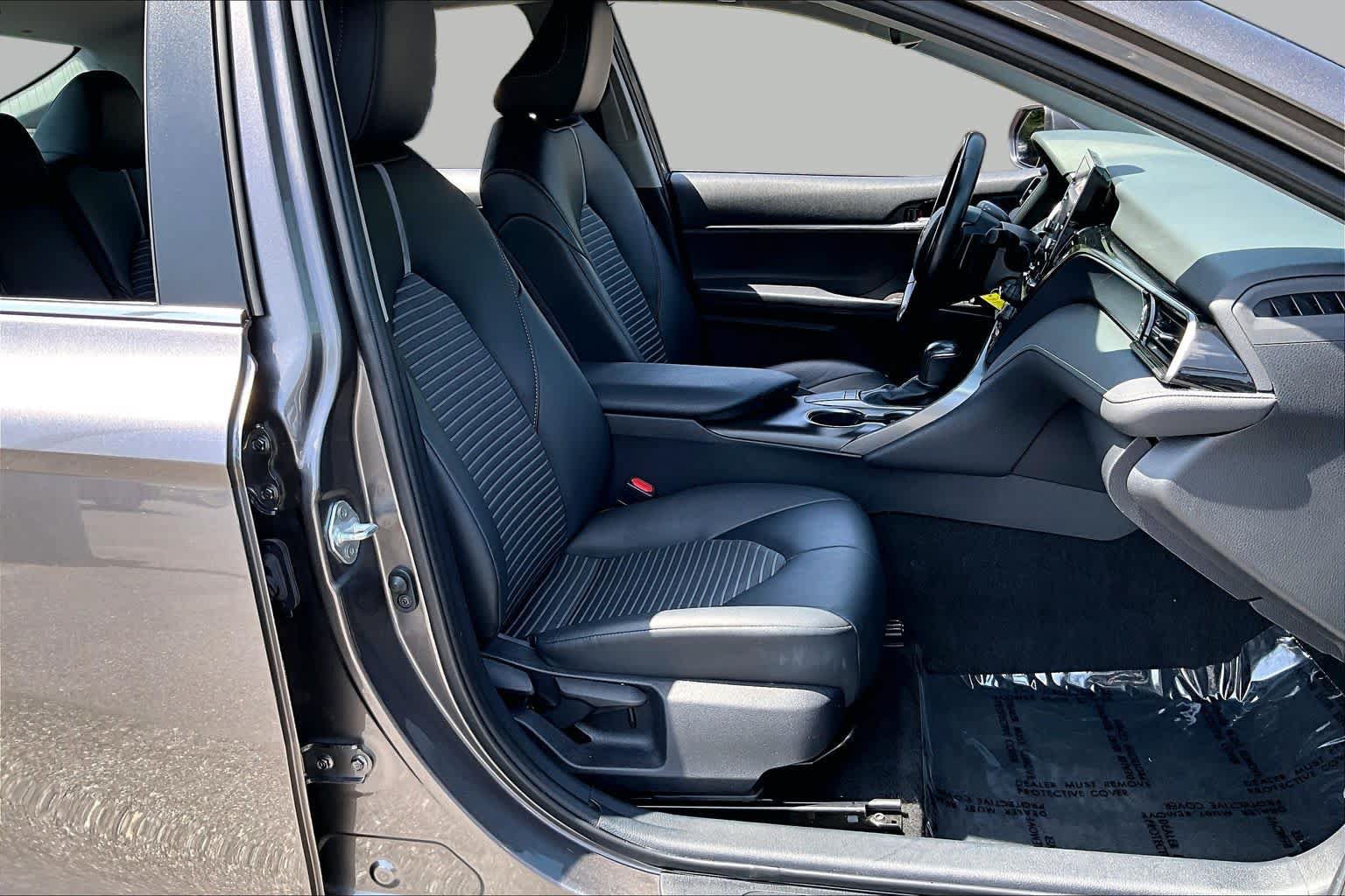 Used 2023 Toyota Camry SE FWD image 9