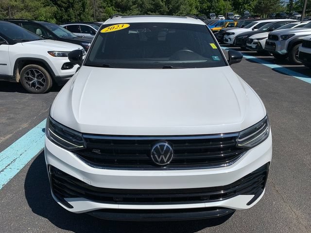 Used 2023 Volkswagen Tiguan SE R-Line AWD/4WD image 9