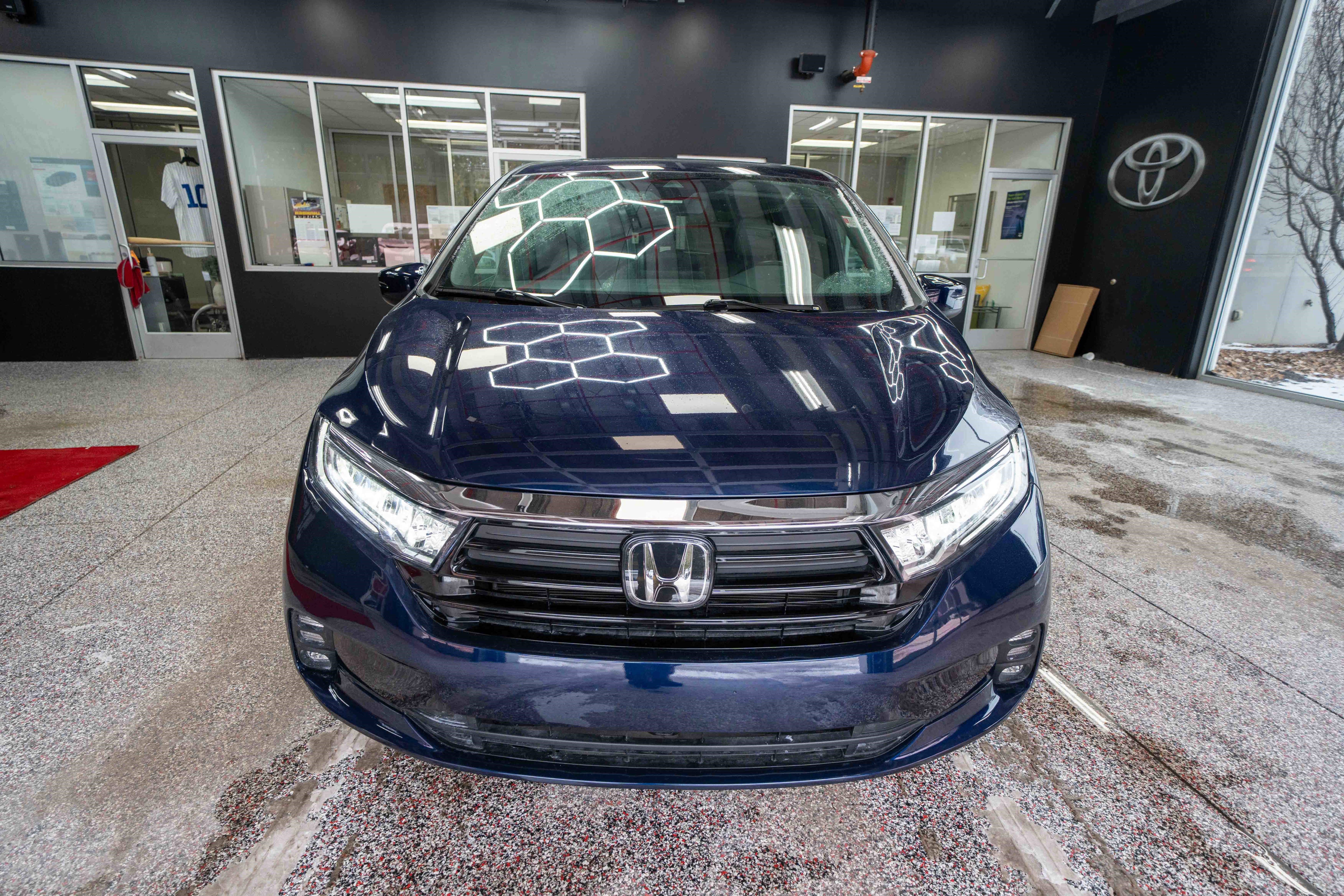 Used 2021 Honda Odyssey EX-L image 6