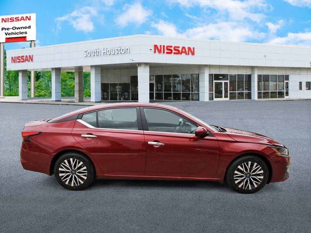 Used 2023 Nissan Altima 2.5 SV w/ SV Premium Package image 5
