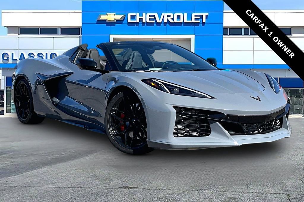 Used 2025 Chevrolet Corvette Z06 image 1