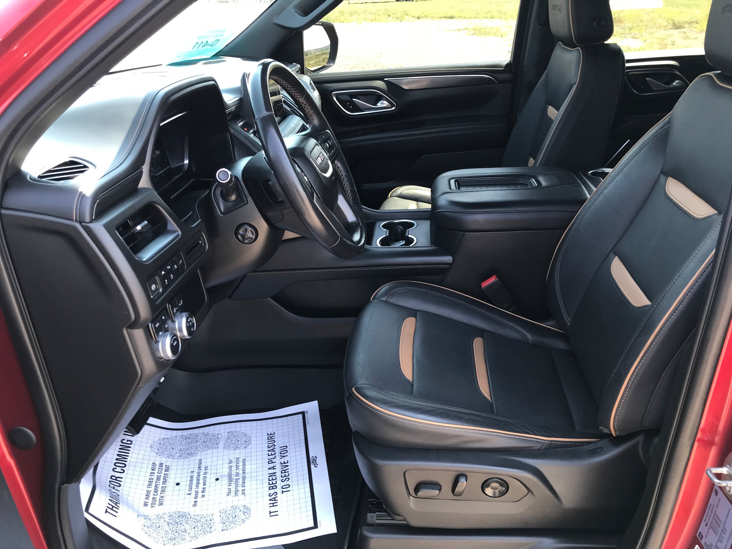 Used 2022 GMC Yukon XL AT4 AWD/4WD image 12