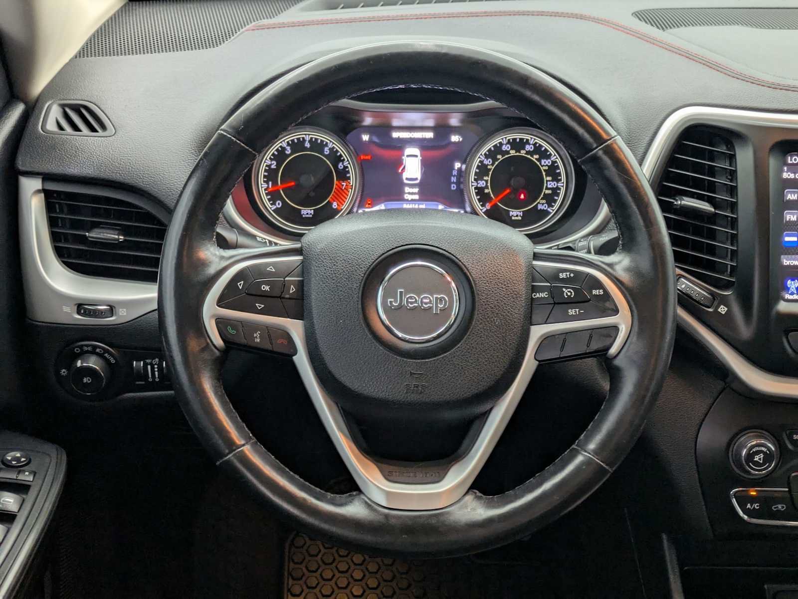 Used 2015 Jeep Cherokee Trailhawk w/ Comfort/Convenience Group AWD/4WD image 25