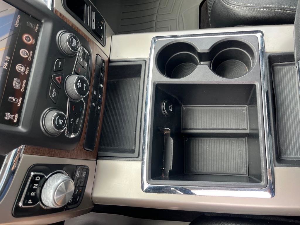 Used 2015 RAM 1500 Laramie w/ Convenience Group image 16