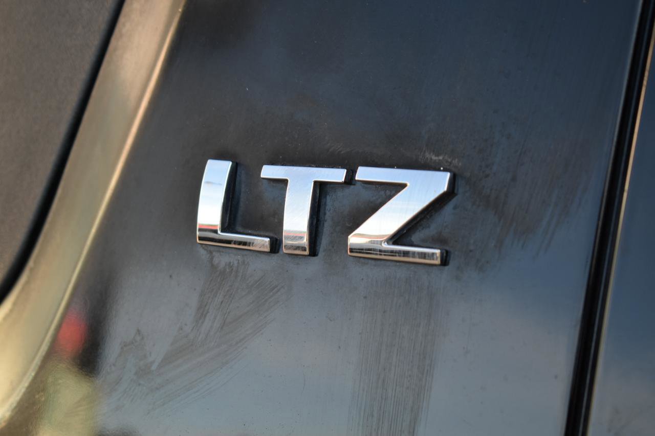 Used 2009 Chevrolet Avalanche LTZ image 44