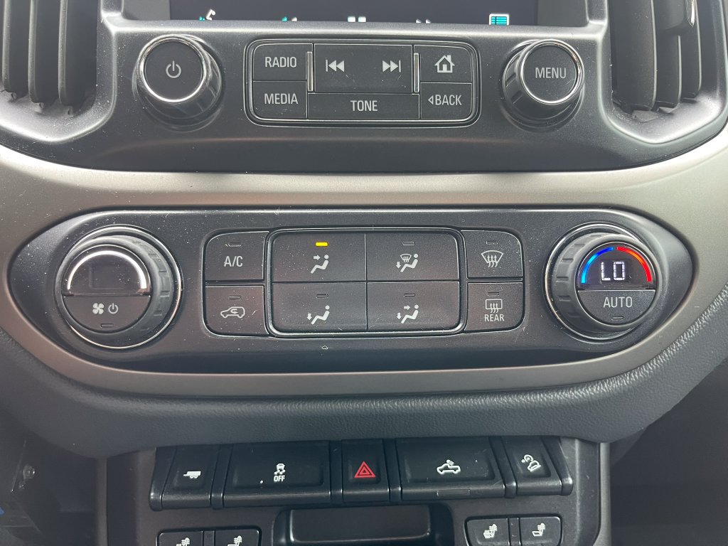 Used 2015 Chevrolet Colorado Z71 w/ Trail Boss Edition AWD/4WD image 16