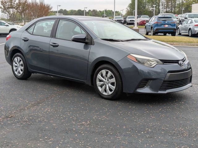Used 2015 Toyota Corolla LE image 2