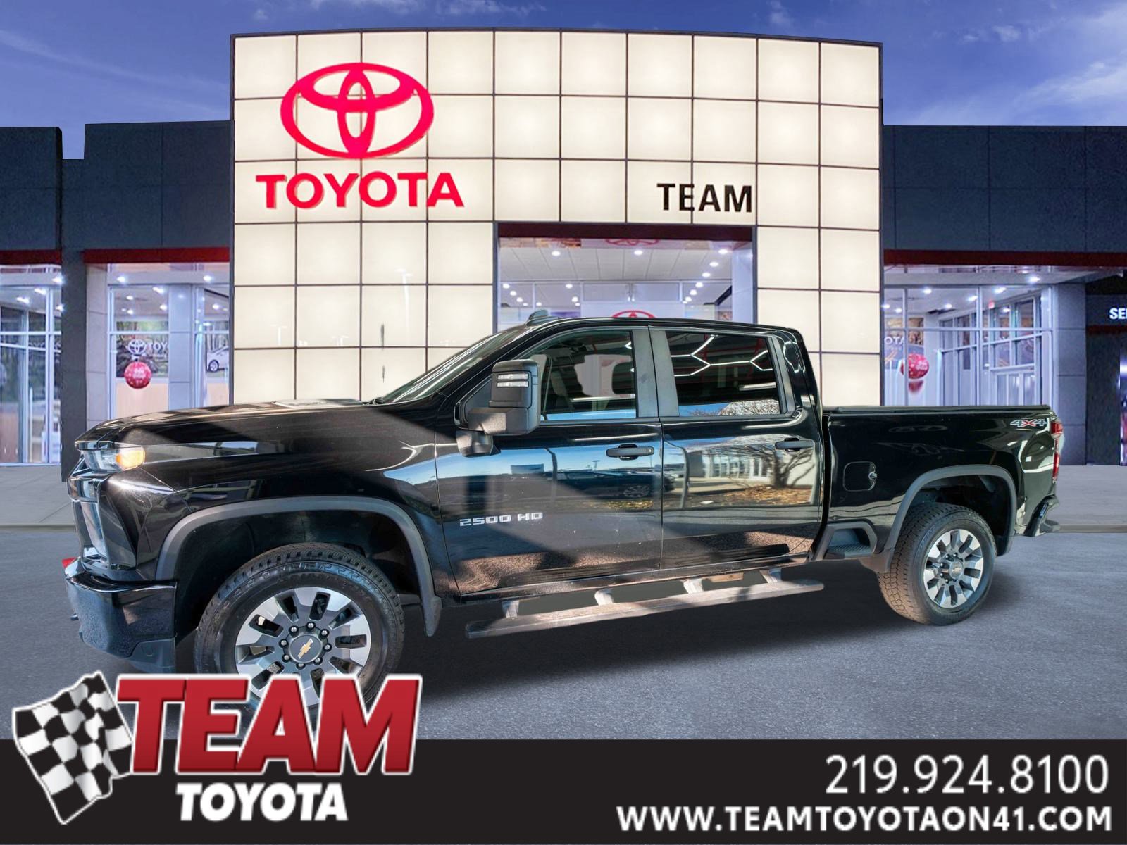 Used 2021 Chevrolet Silverado 2500 Custom w/ Custom Value Package image 1