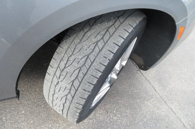 Used 2023 Buick Enclave Premium w/ Experience Buick Package image 3