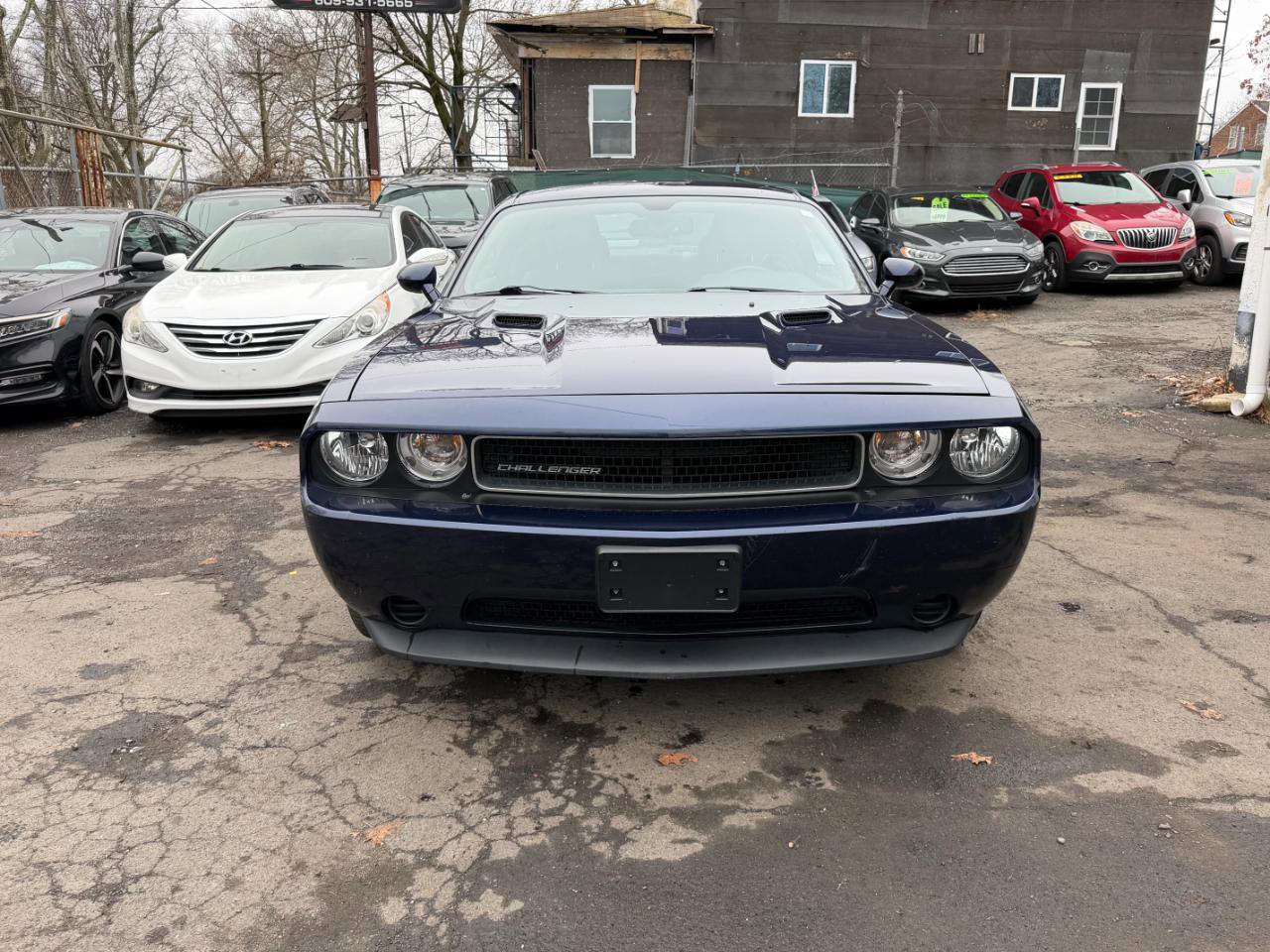 Used 2014 Dodge Challenger SXT image 16
