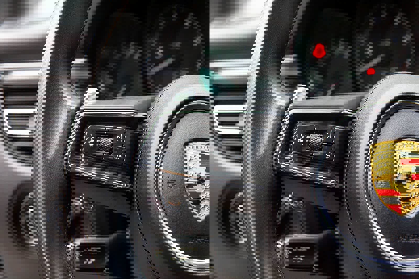 Used 2022 Porsche Macan image 30