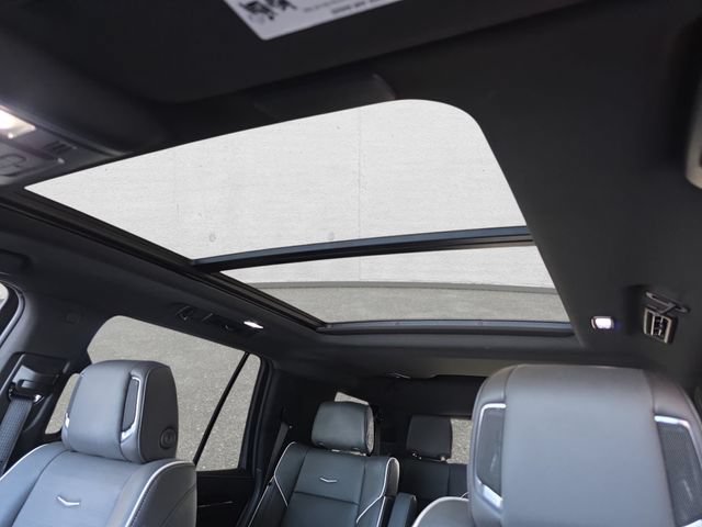 Certified 2023 Cadillac Escalade Premium Luxury AWD/4WD image 30