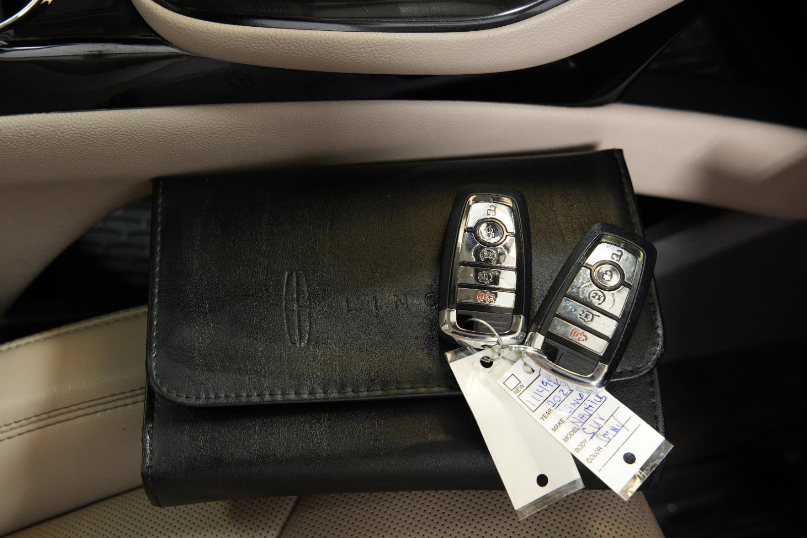 Used 2022 Lincoln Nautilus Reserve image 42