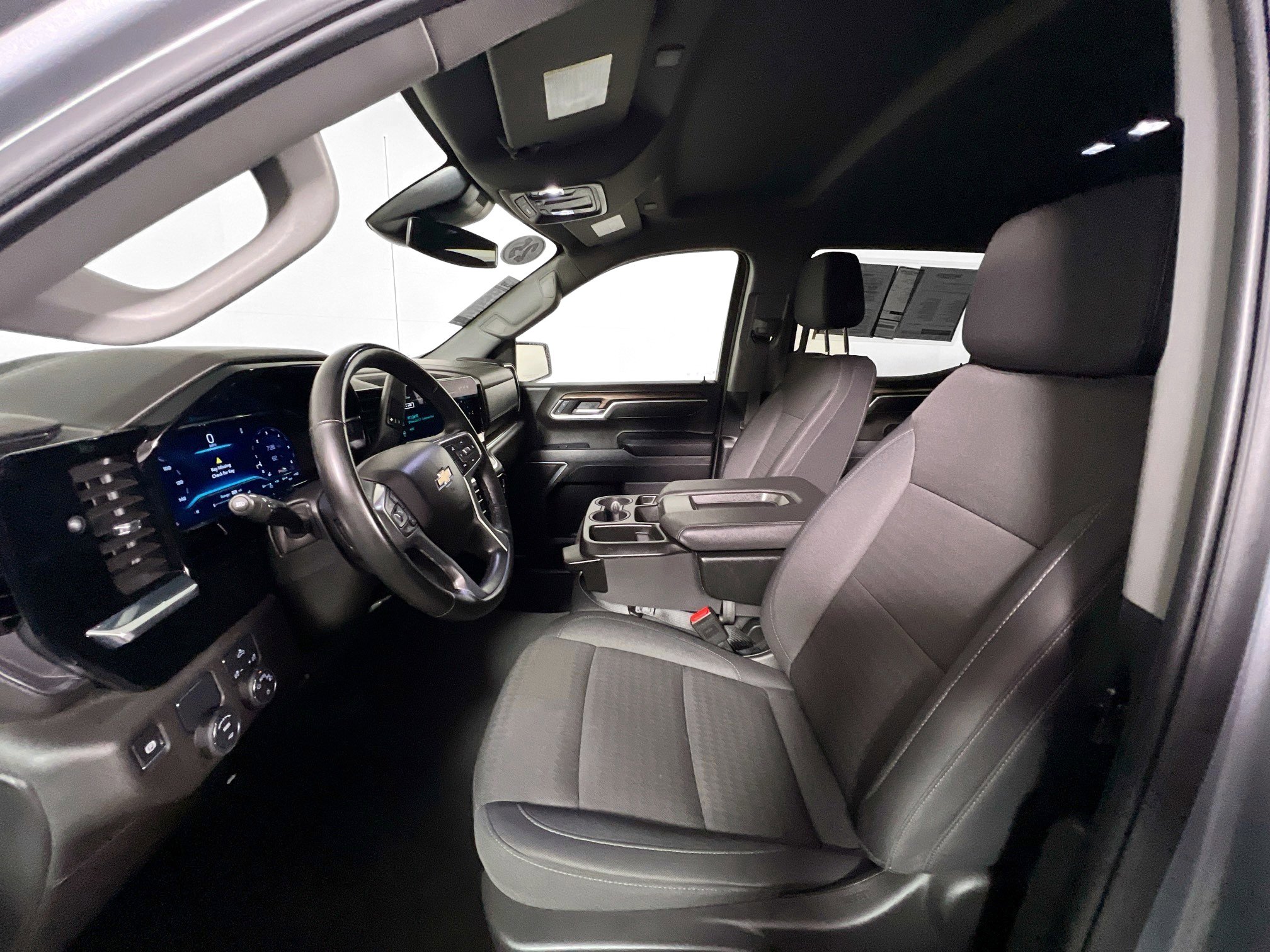 Used 2025 Chevrolet Silverado 1500 LT image 14