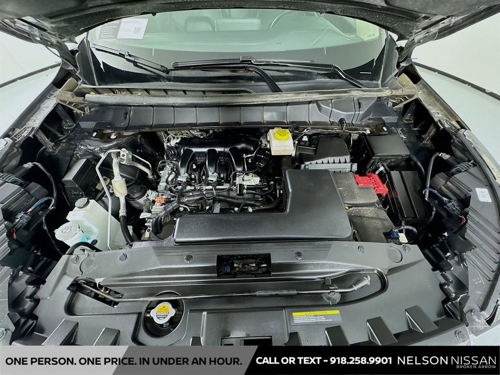 Certified 2025 Nissan Pathfinder SL image 31