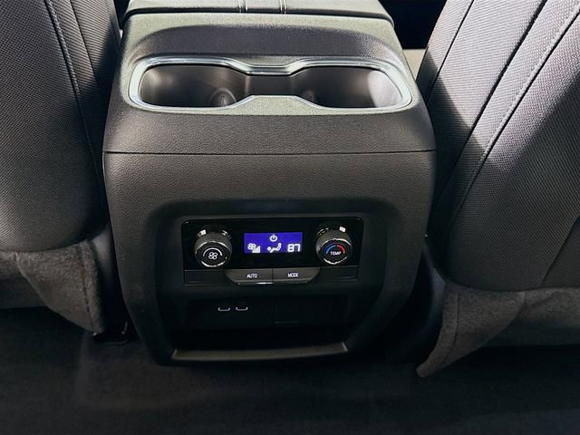 New 2026 Chevrolet Traverse LT image 28