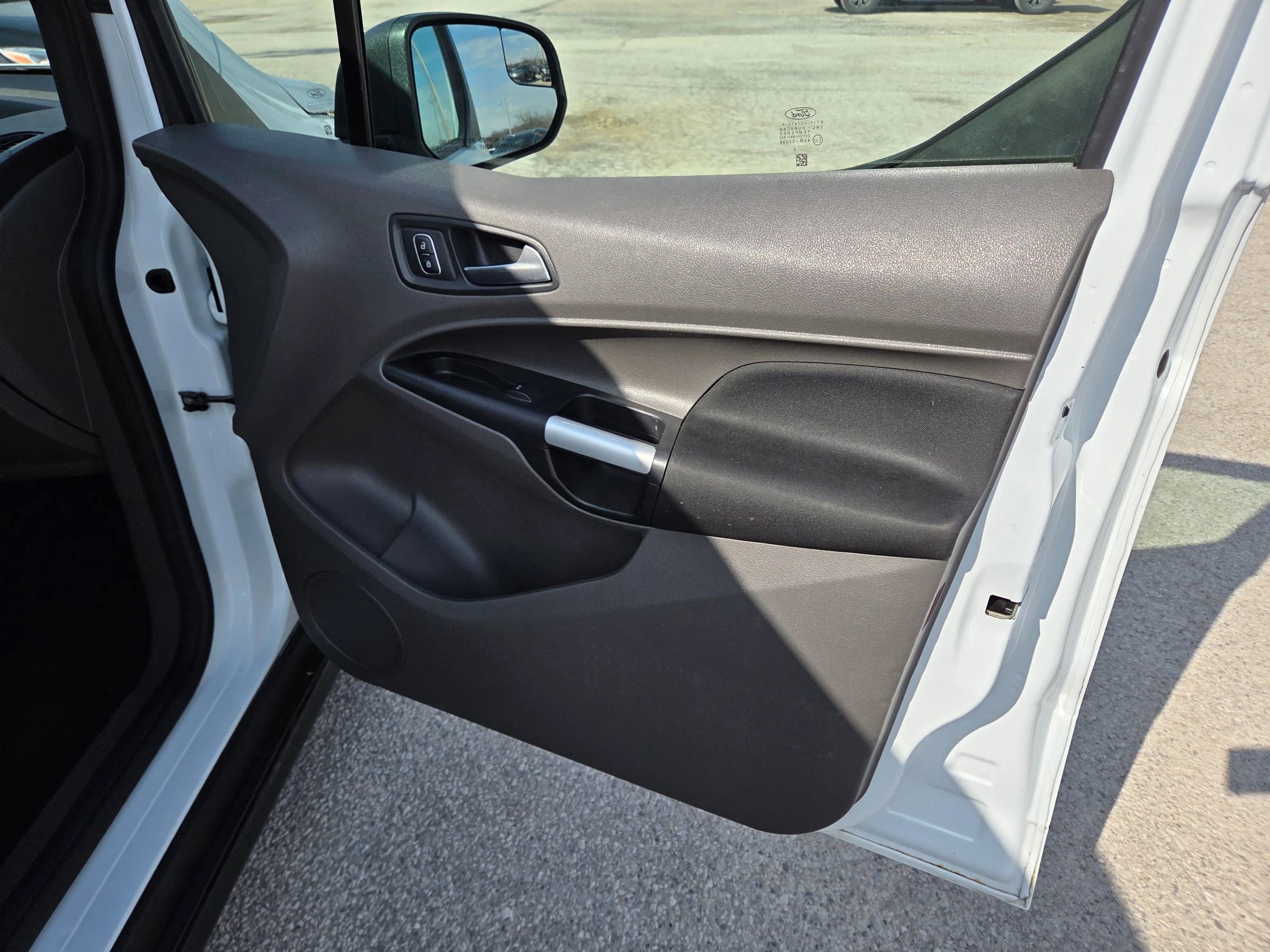 Used 2019 Ford Transit Connect XLT image 20