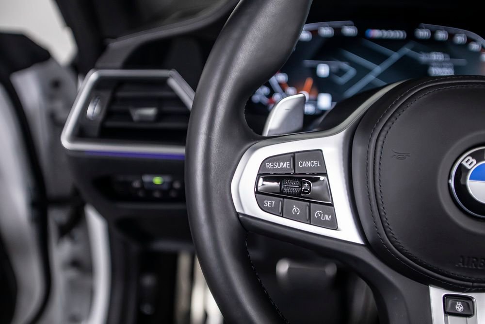 Used 2023 BMW M440i Convertible w/ Premium Package image 39