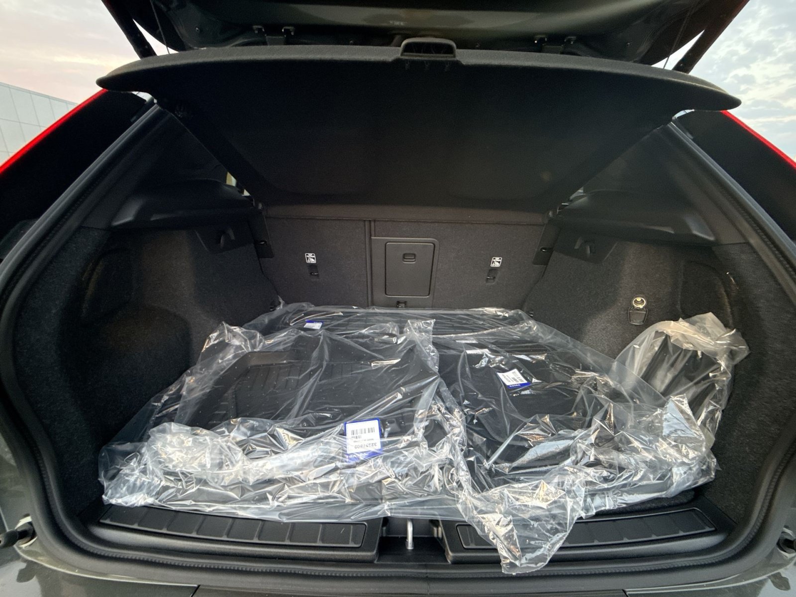 New 2026 Volvo XC40 B5 Plus w/ Climate Package AWD/4WD image 26