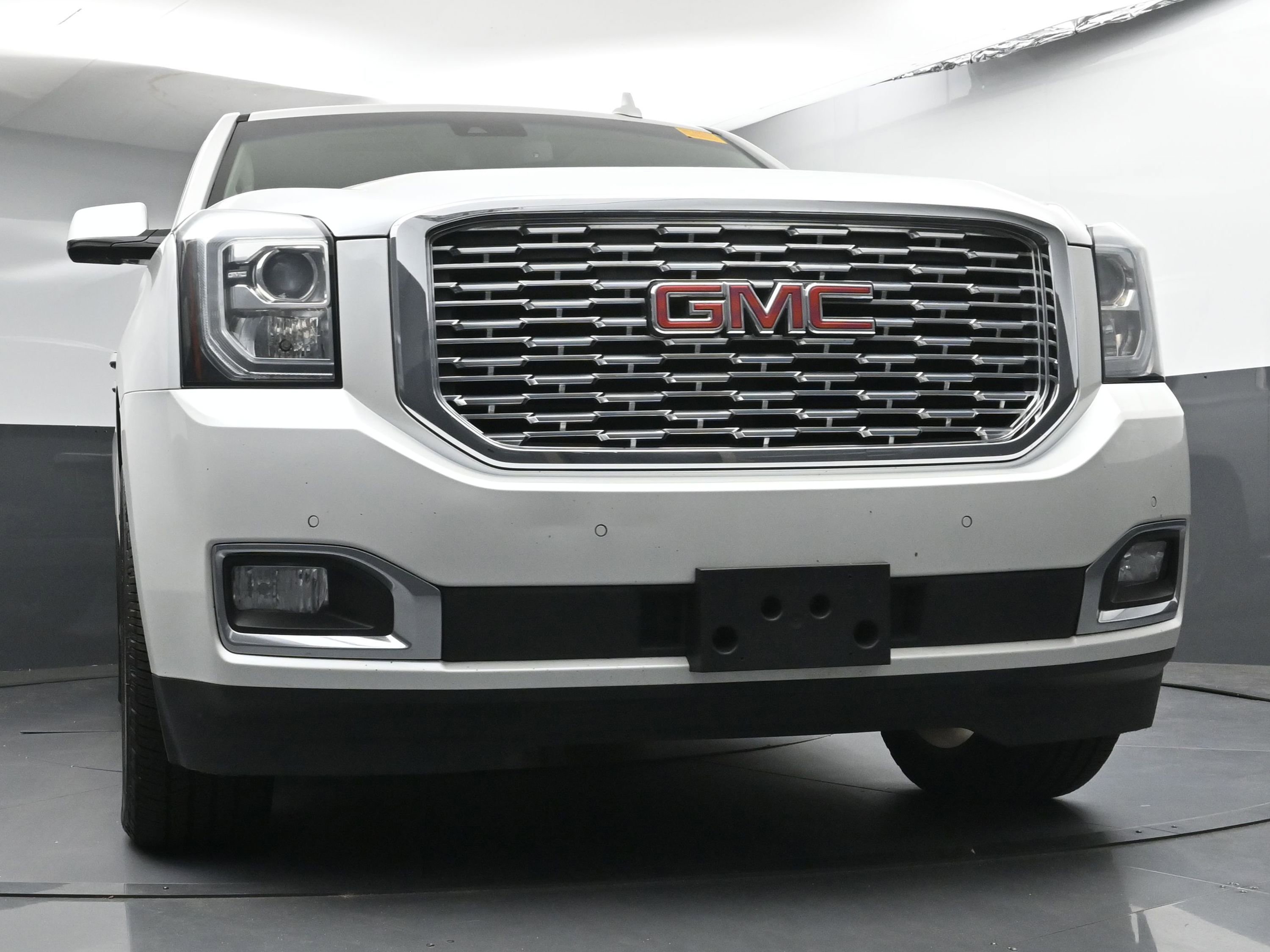 Used 2018 GMC Yukon XL Denali w/ Open Road Package AWD/4WD image 35