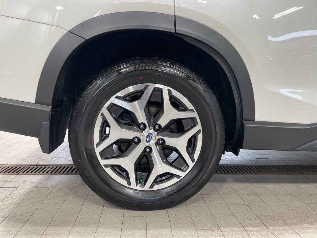 Certified 2023 Subaru Forester Premium image 28