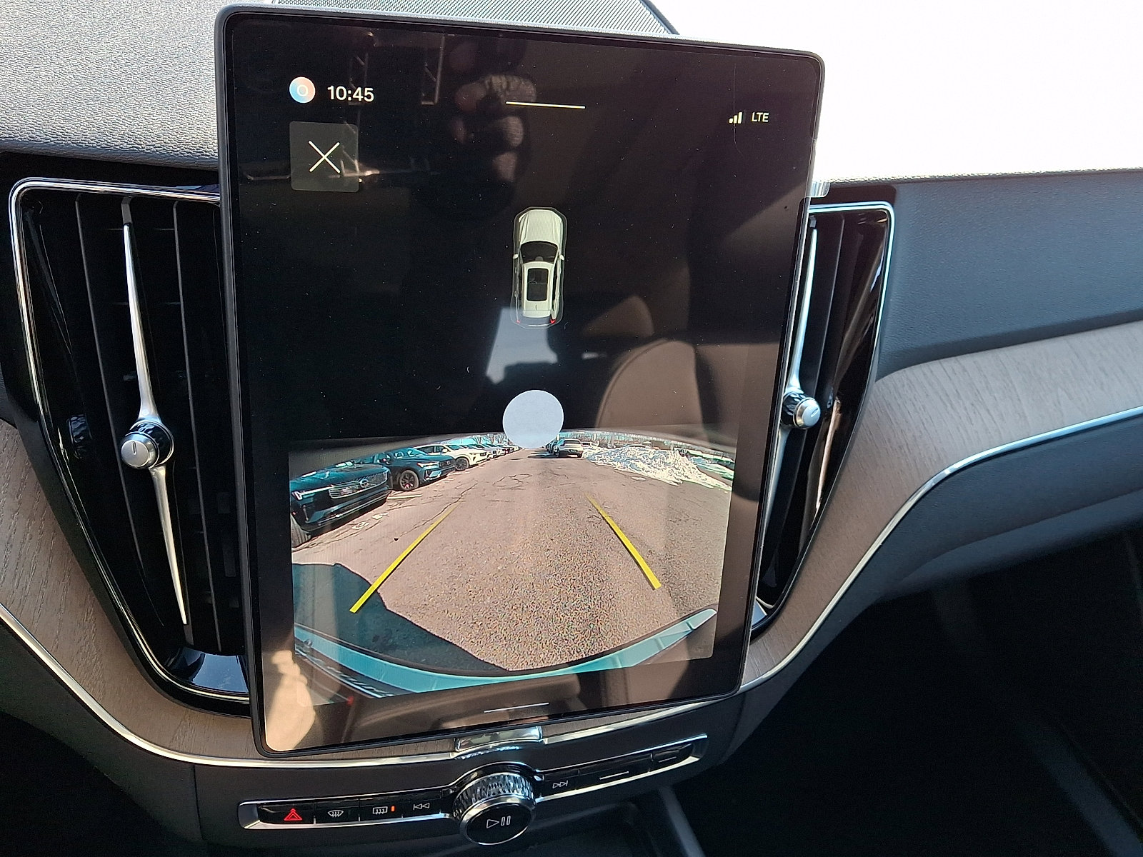 New 2026 Volvo XC60 B5 Core w/ Protection Package Premier image 12