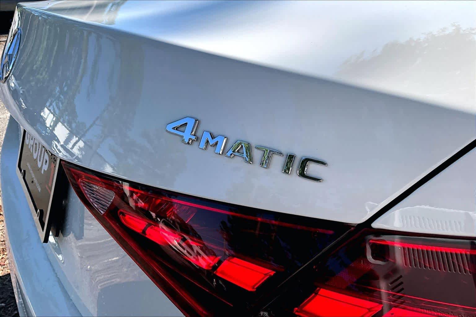 Used 2025 Mercedes-Benz C 300 4MATIC Sedan image 10