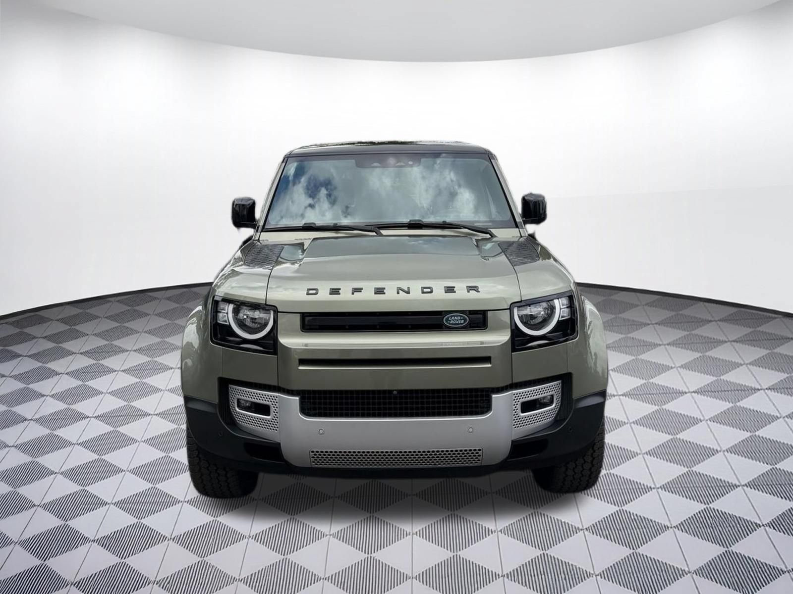 Used 2021 Land Rover Defender 110 S AWD/4WD image 2