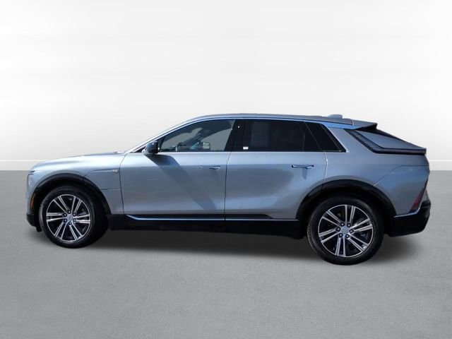 Used 2024 Cadillac Lyriq Luxury w/ LPO, Floor Liner Package image 9