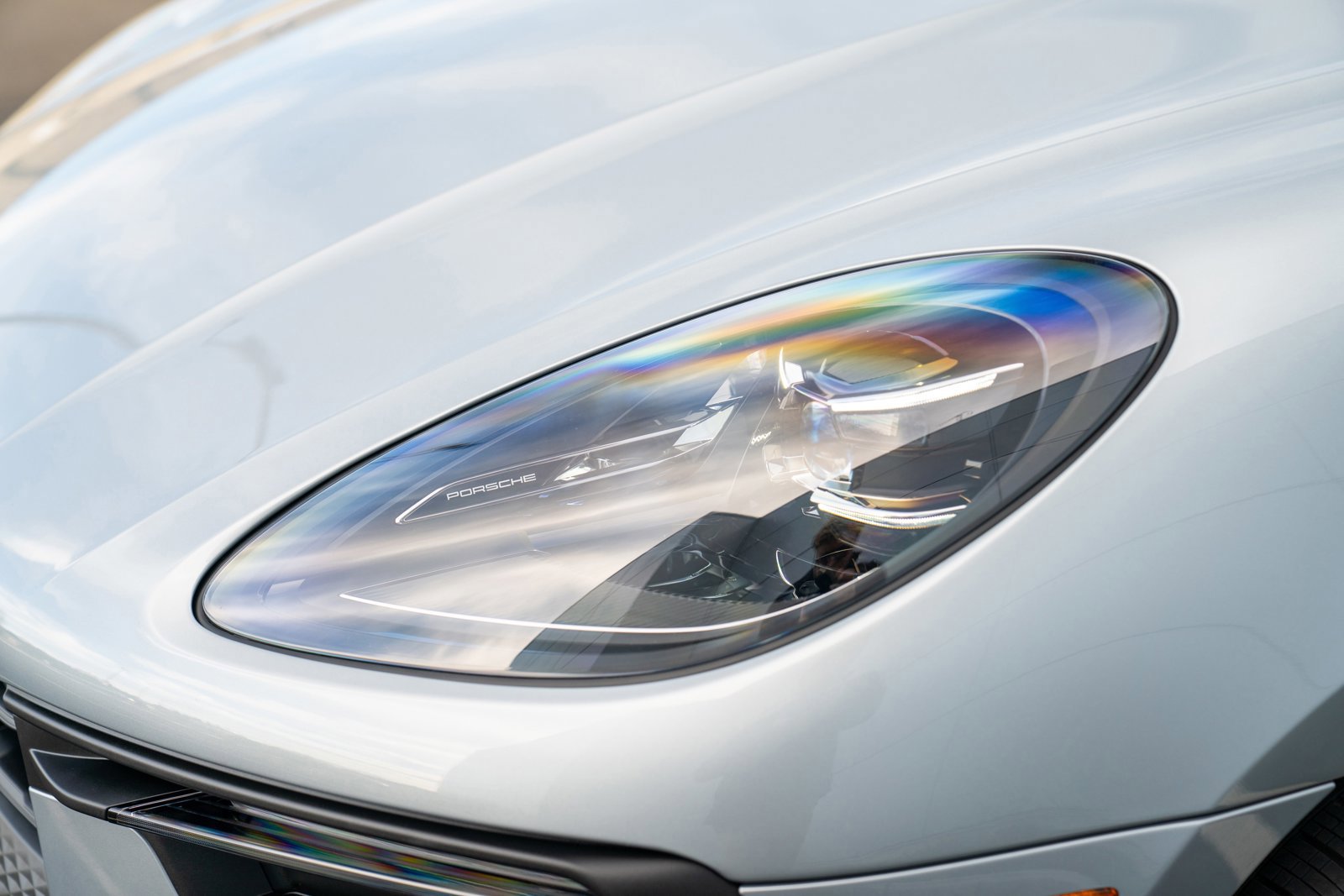 Certified 2025 Porsche Macan image 29