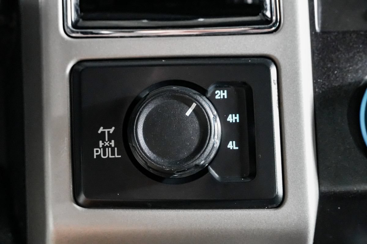 Used 2019 Ford F250 Lariat w/ Lariat Value Package AWD/4WD image 25