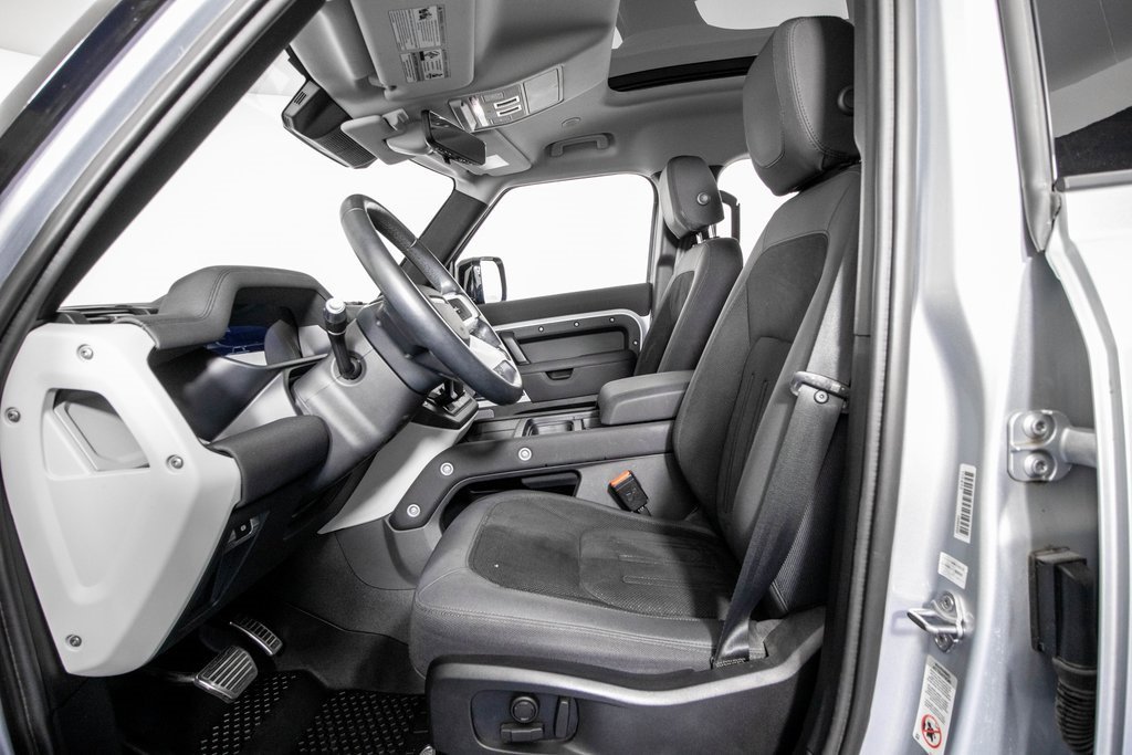 Used 2020 Land Rover Defender 110 SE image 9