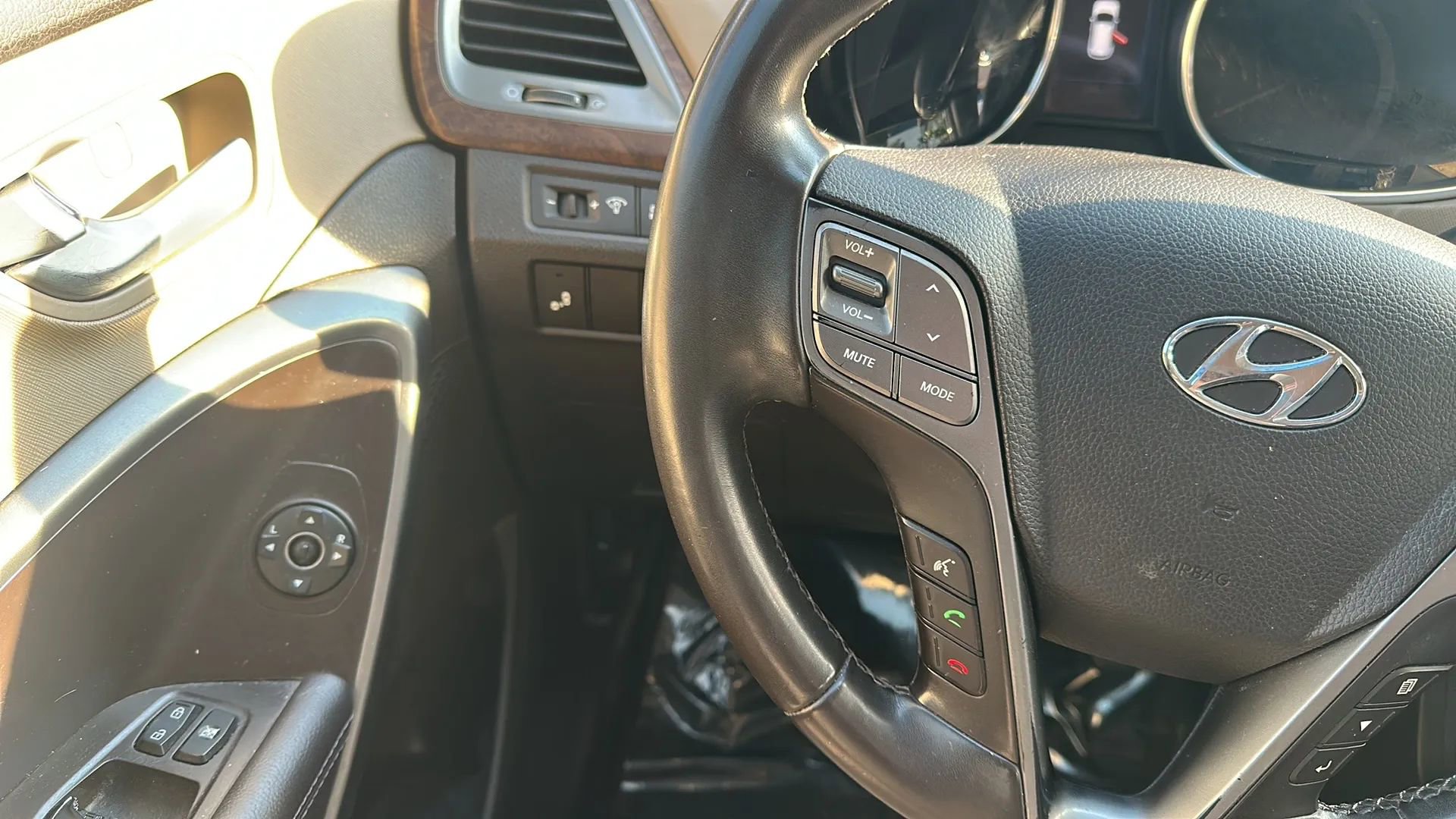 Used 2018 Hyundai Santa Fe Sport FWD image 23