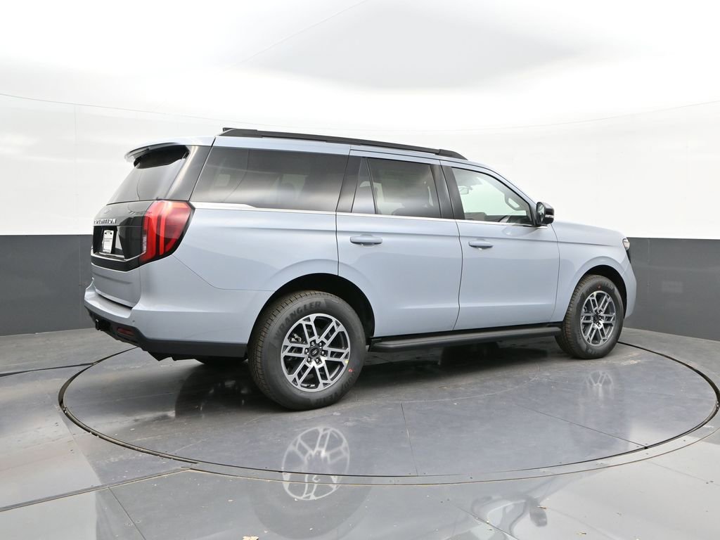 New 2026 Ford Expedition Active RWD image 5
