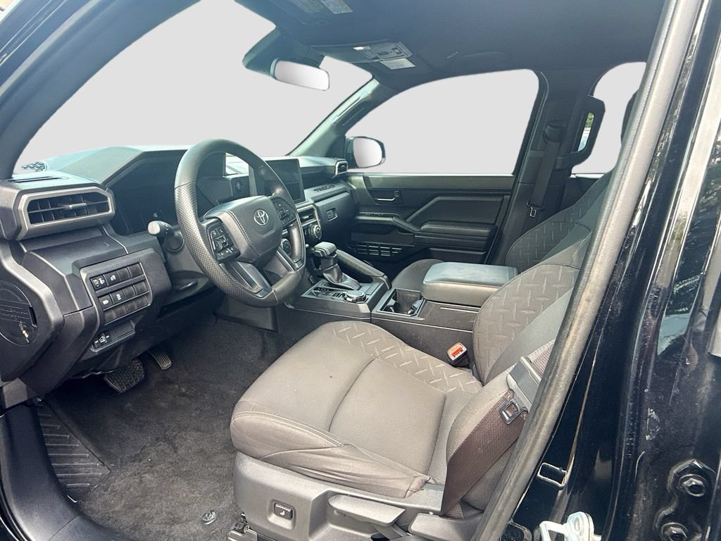 Used 2025 Toyota Tacoma SR AWD/4WD image 12