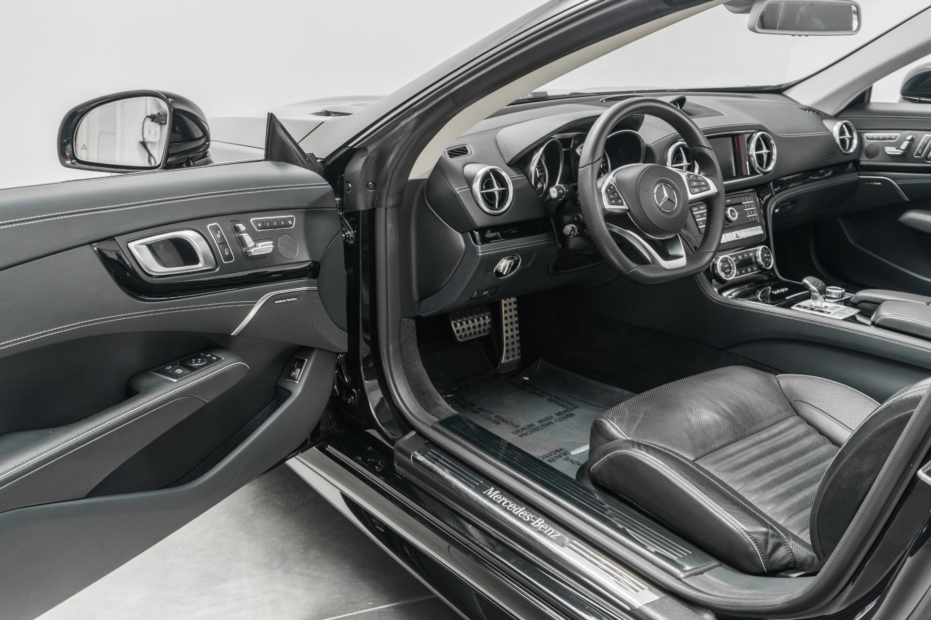 Used 2019 Mercedes-Benz SL 450 image 23