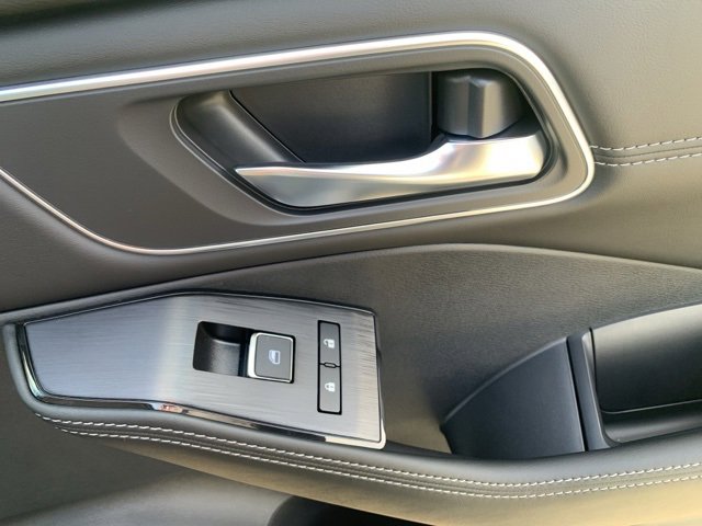 New 2026 Nissan Rogue Platinum image 32
