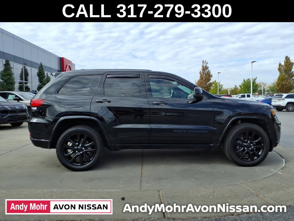 Used 2019 Jeep Grand Cherokee Altitude AWD/4WD image 8