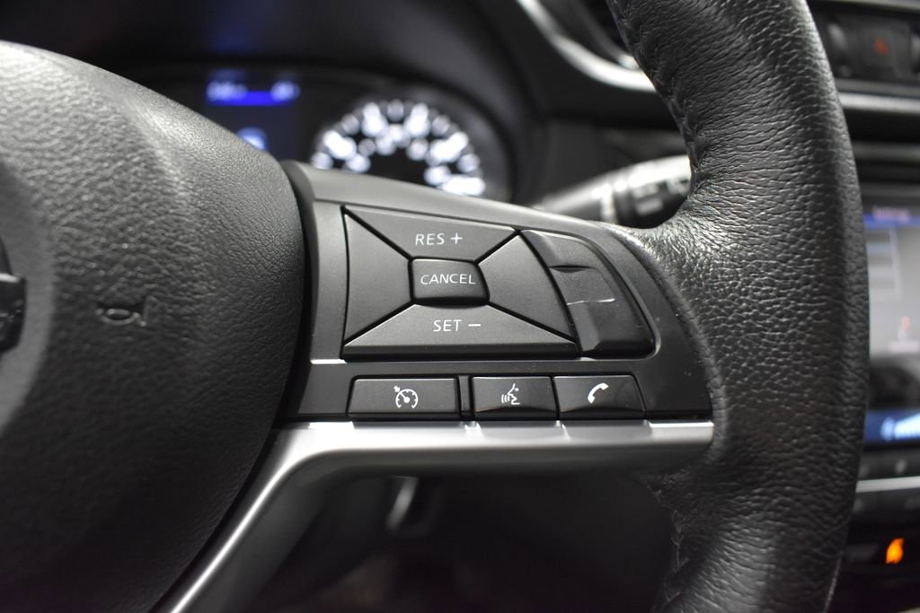 Used 2019 Nissan Rogue SV image 27