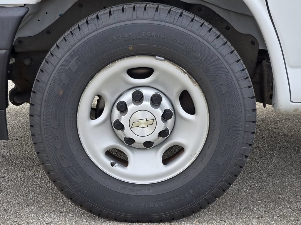 Used 2020 Chevrolet Express 2500 w/ Communications Package RWD image 11