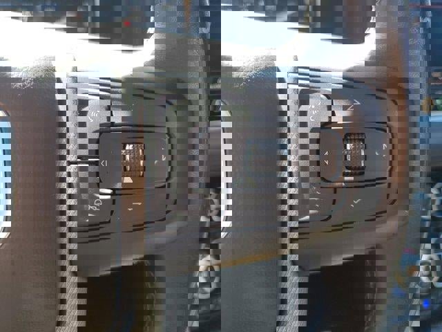 Used 2021 GMC Yukon Denali w/ Denali Premium Package AWD/4WD image 23