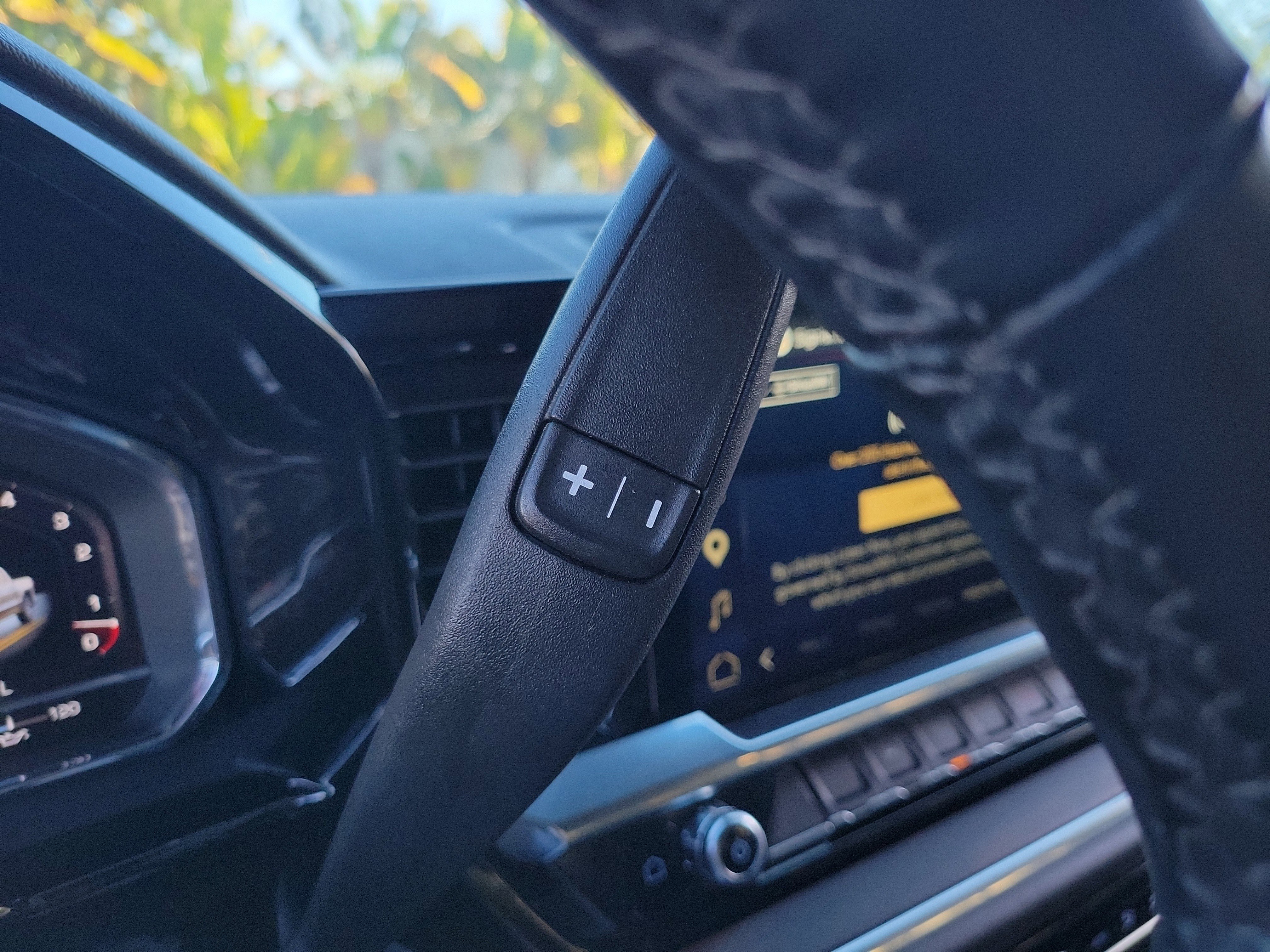 Used 2025 GMC Sierra 1500 SLT image 29