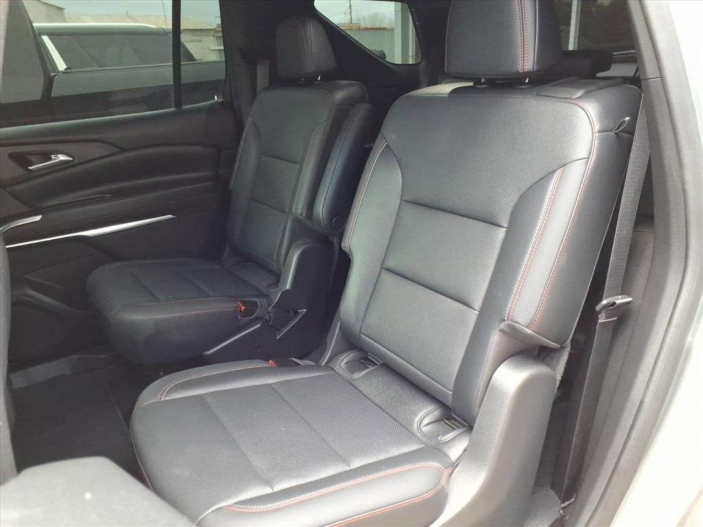 Used 2024 Chevrolet Traverse Z71 image 18